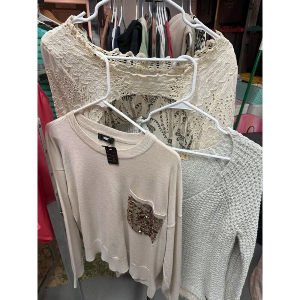 Medium women’s long sleeve blouse bundle